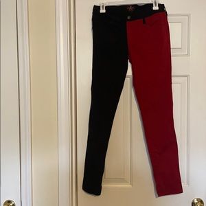Two tone red and black jeans with stretch SZ 9